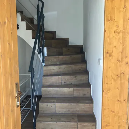 Nad Rohanovem Apartment *