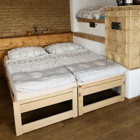 Nad Rohanovem Apartment *