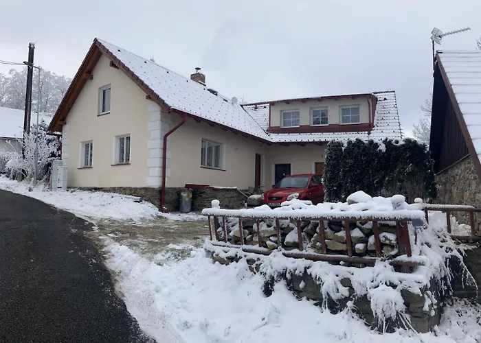 Nad Rohanovem Apartment